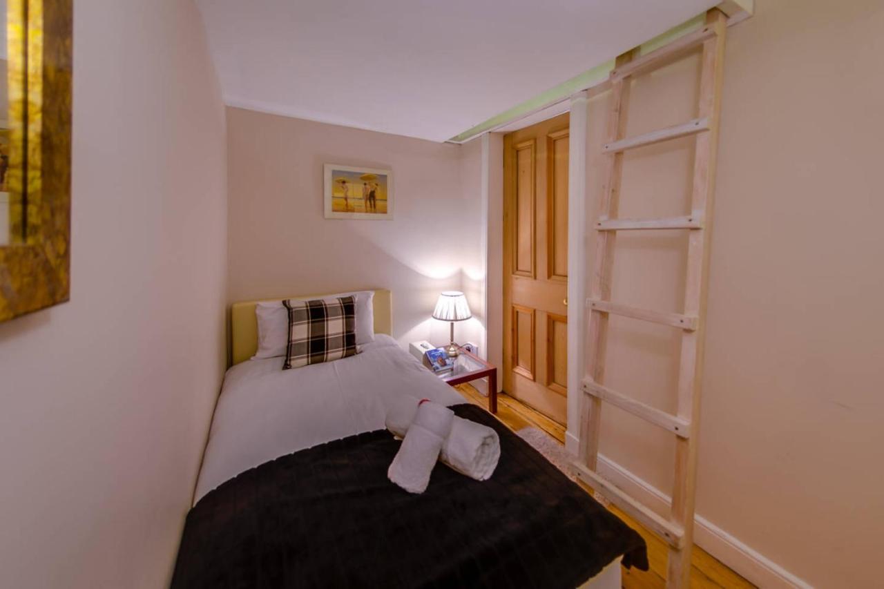 Joivy Spacious Apartment Next To The Meadows エディンバラ エクステリア 写真