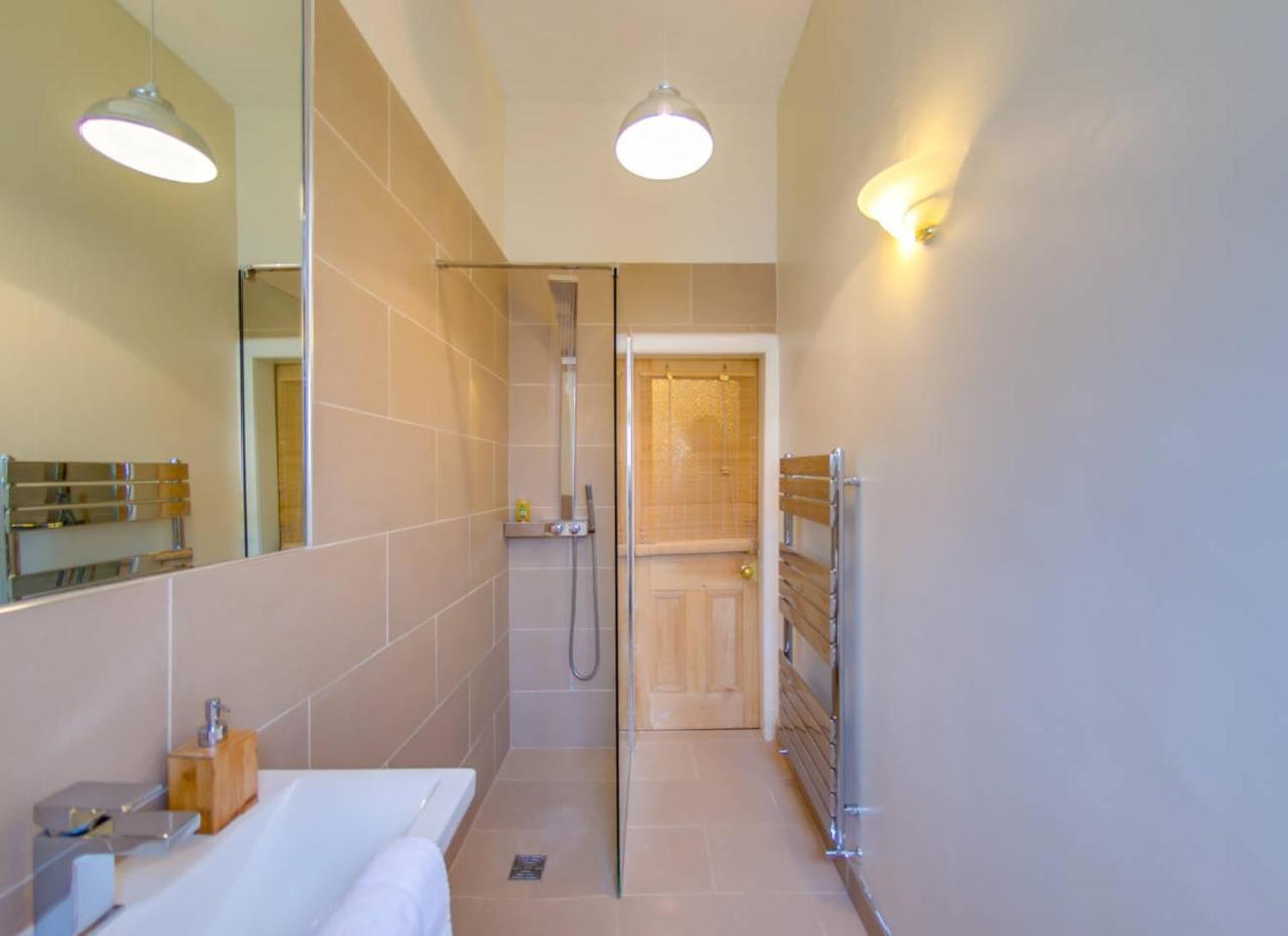 Joivy Spacious Apartment Next To The Meadows エディンバラ エクステリア 写真