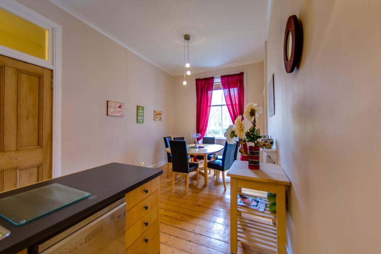 Joivy Spacious Apartment Next To The Meadows エディンバラ エクステリア 写真